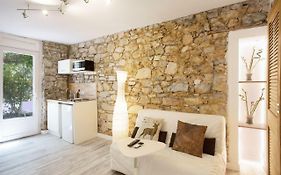 GregBnb-com - Studio CLIMATISÉ - Terrasse&parking privé